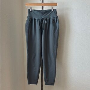 Old Navy Active Powersoft Go-Dry sz S Gray High-Rise Joggers Gym Athleisure
